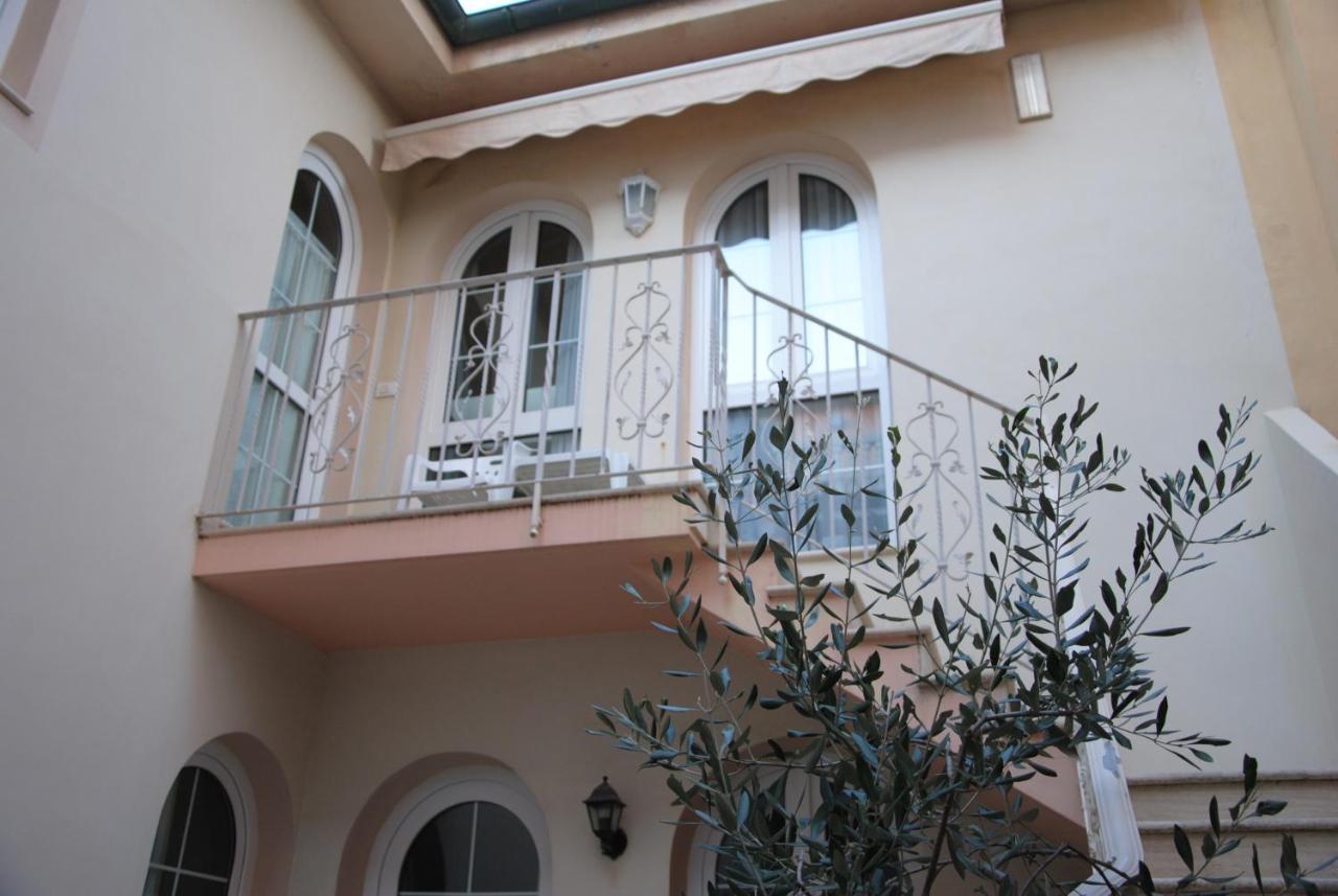 Villa Tina Hotel Viareggio Exterior foto