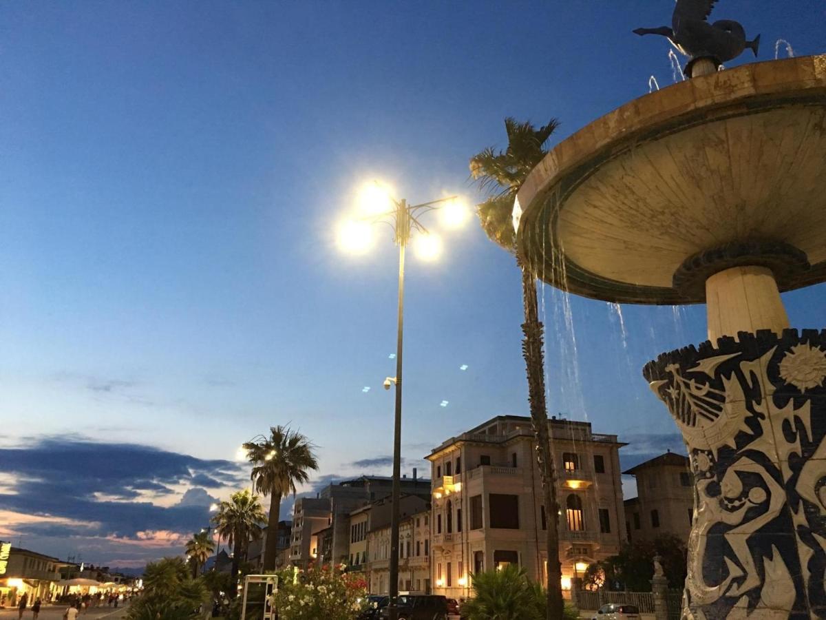 Villa Tina Hotel Viareggio Exterior foto